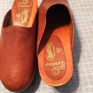 Coasters Leather Clogs Size 7.